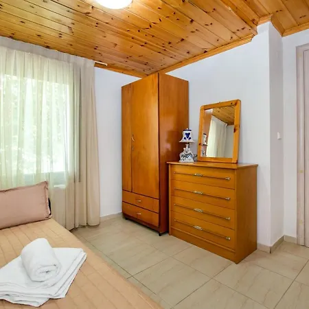 Casa Monte * Theológosz