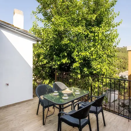 Casa Monte Theológosz