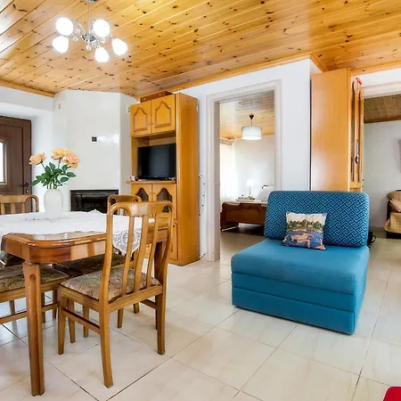 Casa Monte * Theológosz